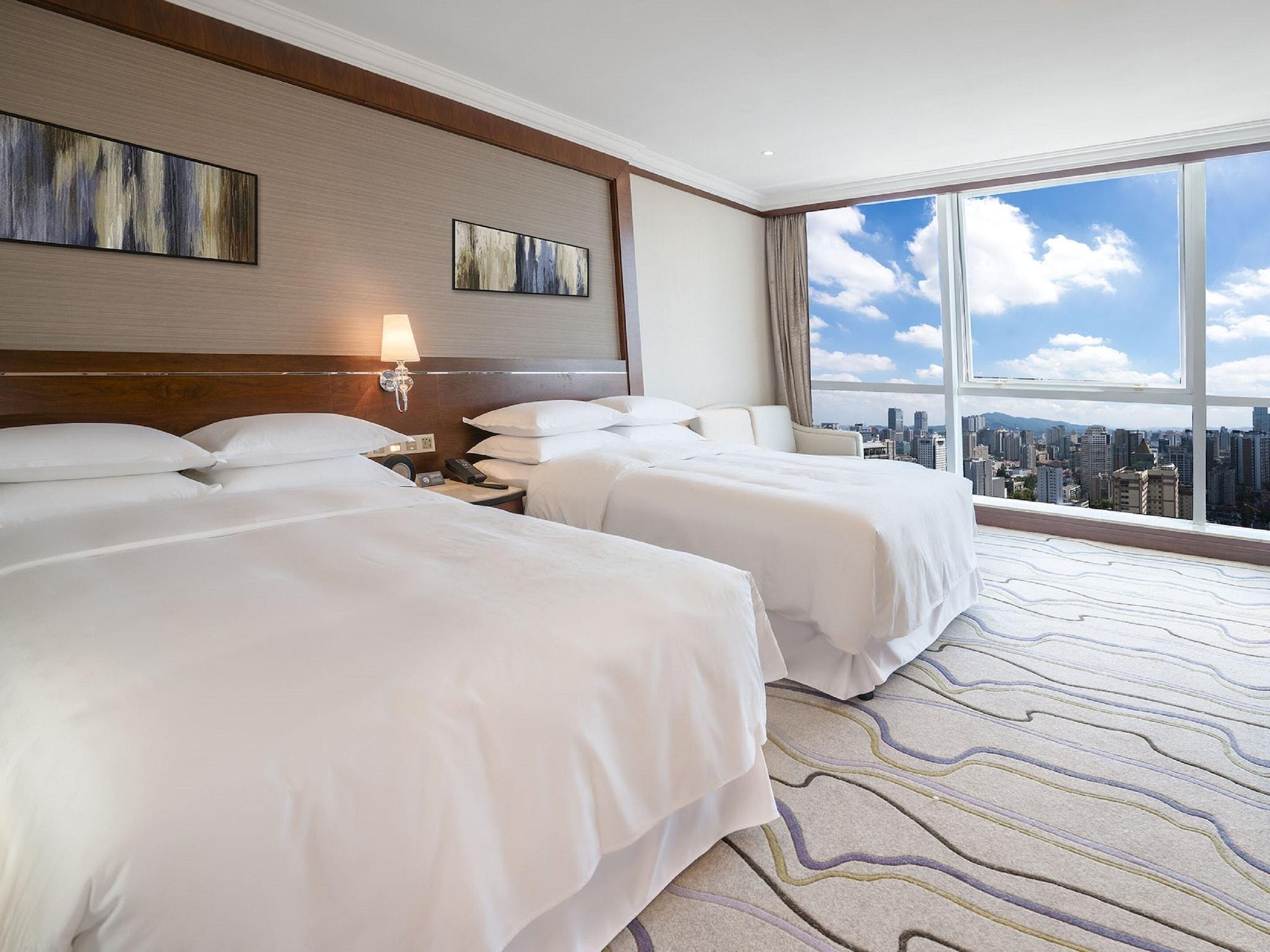 Sheraton Nanjing Kingsley Hotel & Towers Exterior photo